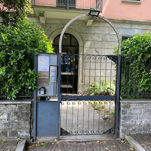 Megaride Casa de hóspedes Como